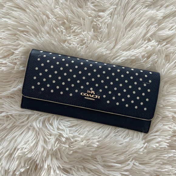 SOLD Coach Wallet - Picture 1 of 7